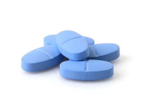 Potenzpillen, sogenannte PDE-5-Hemmer wie Viagra, Cialis oder Levitra sind.